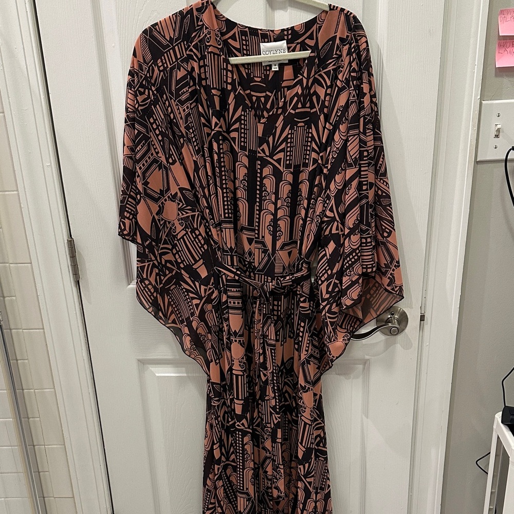 Elegant Long Sleeve Dress with Geometric Pattern